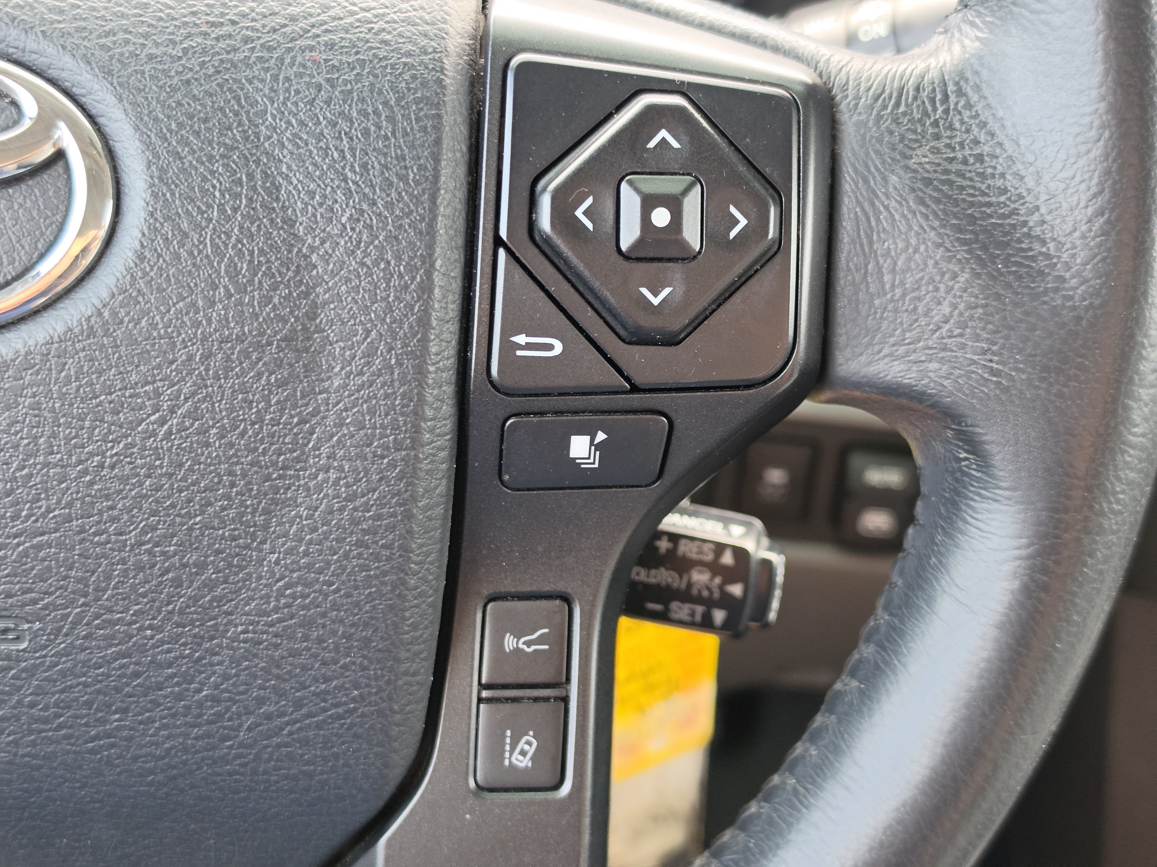 Used 2019 Toyota Sequoia Limited w/ Safety & Convenience Package RWD image 21
