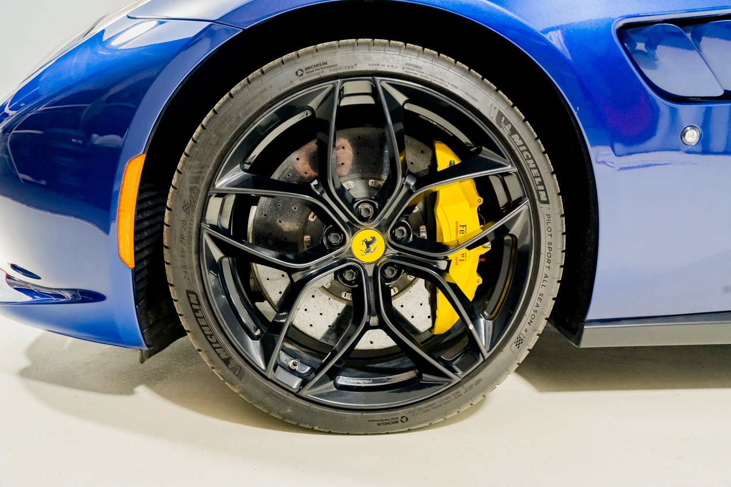 Certified 2019 Ferrari GTC4Lusso T RWD image 12