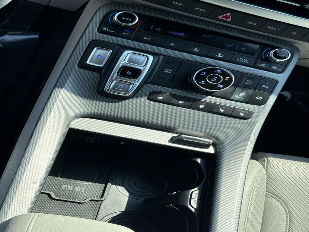 Used 2024 Hyundai Palisade Limited image 26