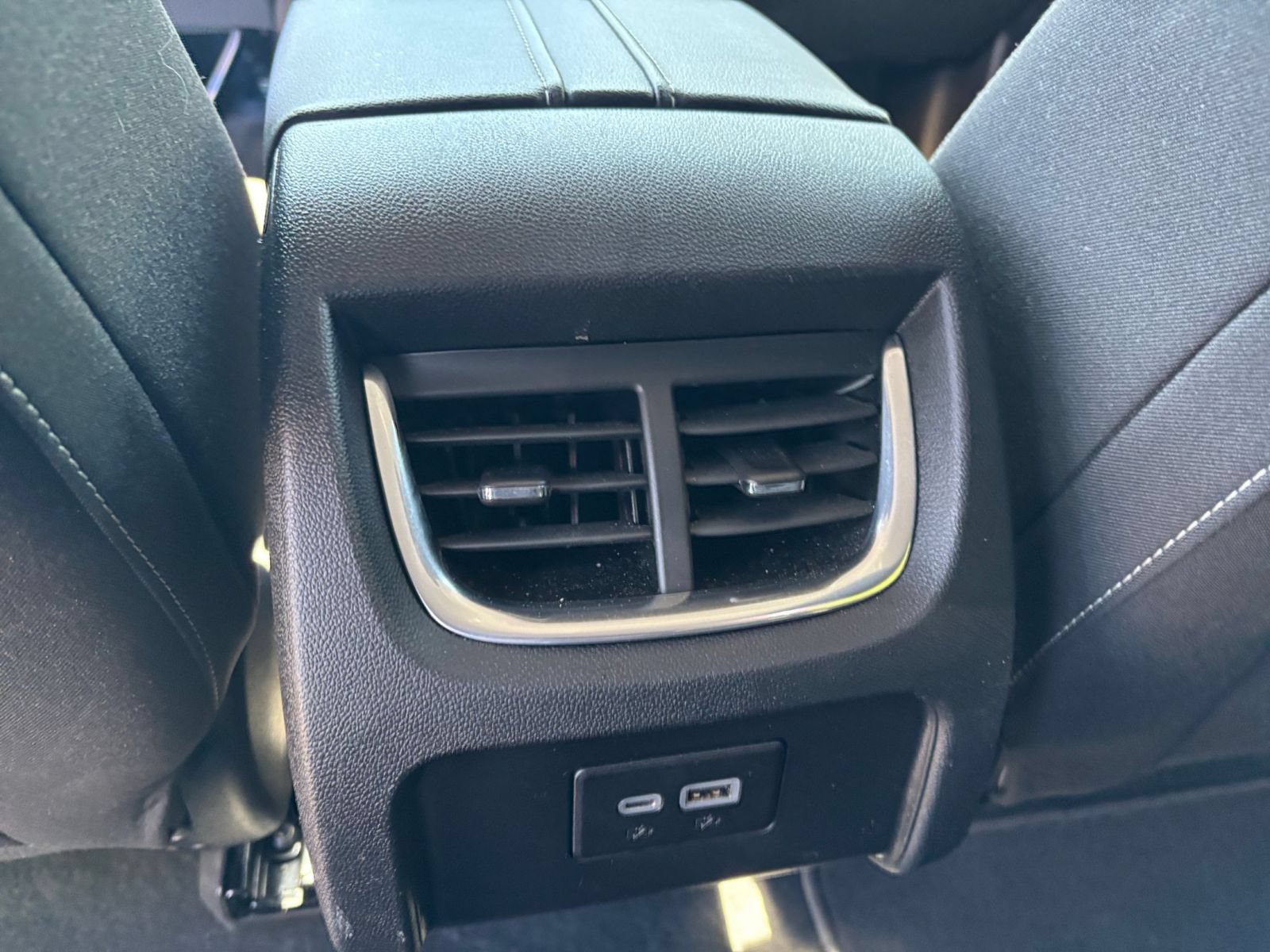 Used 2025 Chevrolet Blazer LT FWD image 19
