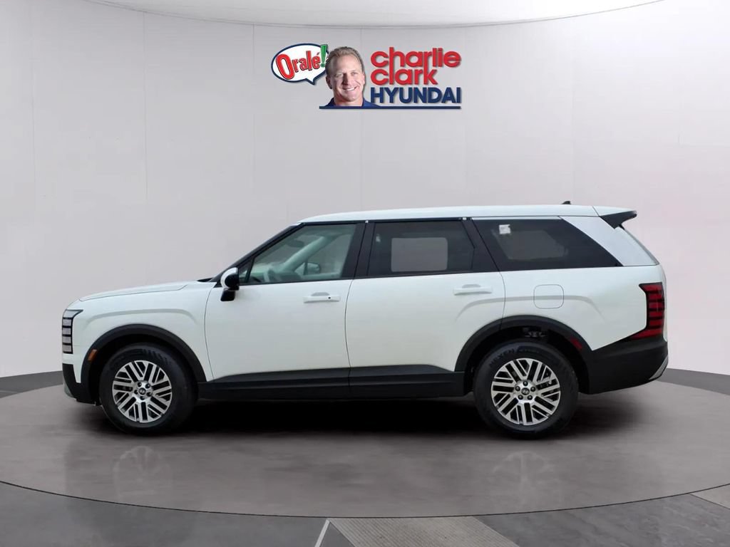 New 2026 Hyundai Palisade SE FWD image 2