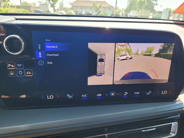 Used 2024 Chevrolet Traverse LT image 20