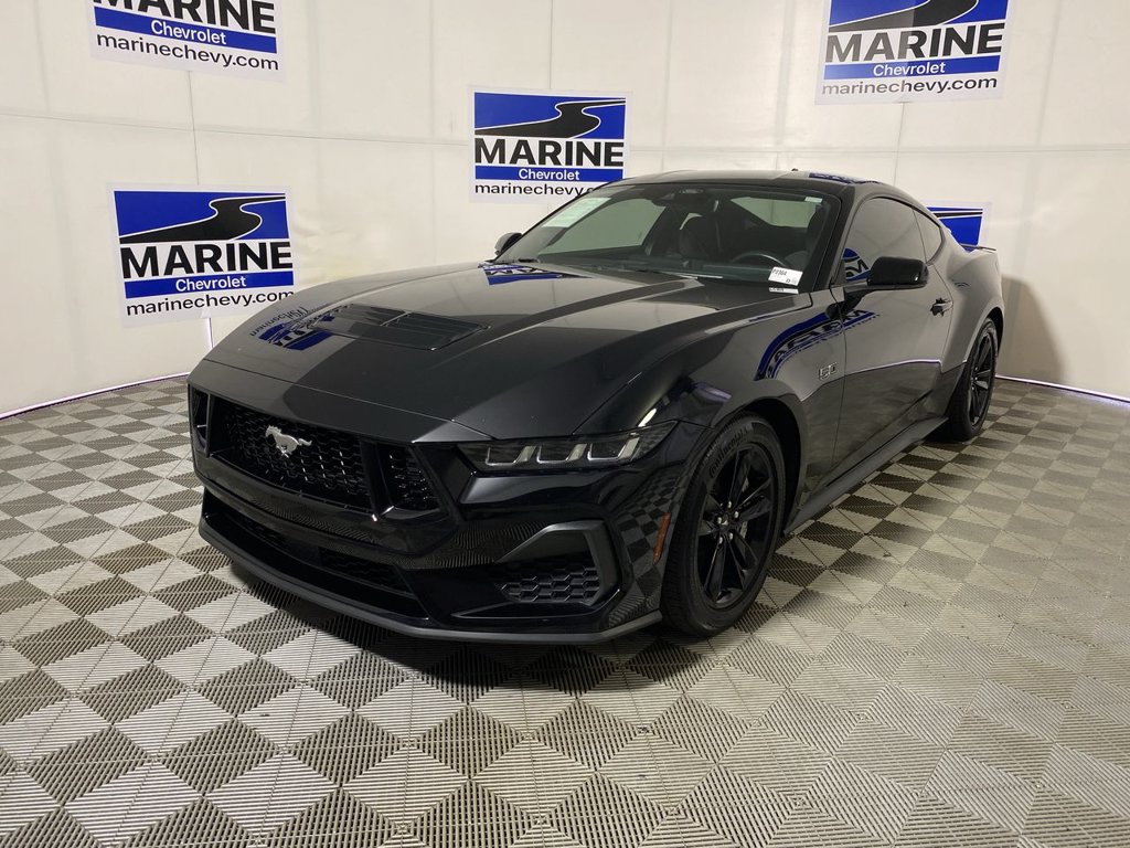 Used 2025 Ford Mustang GT RWD image 11