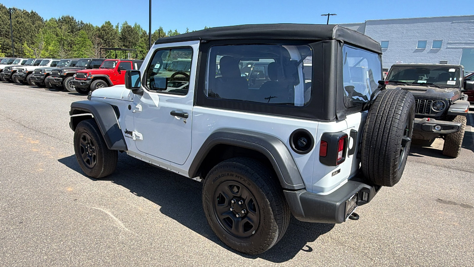 Used 2025 Jeep Wrangler Sport image 10