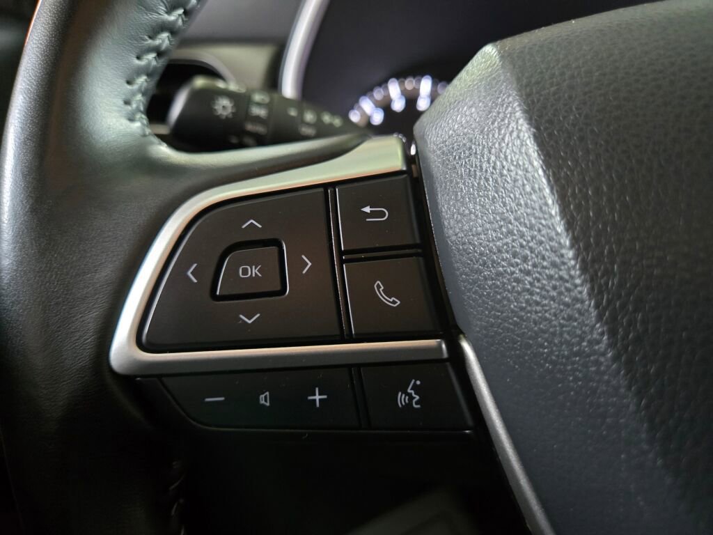 Used 2024 Toyota Highlander XLE image 19