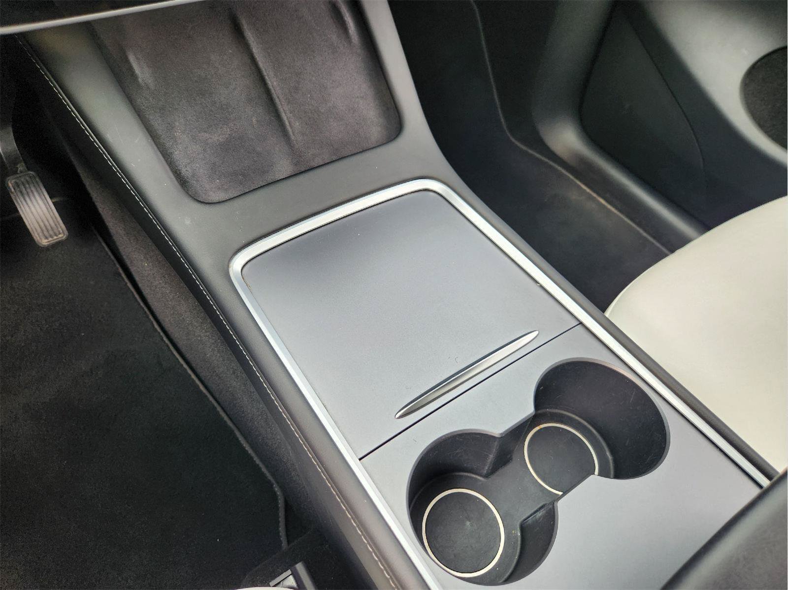 Used 2023 Tesla Model Y Long Range AWD/4WD image 19