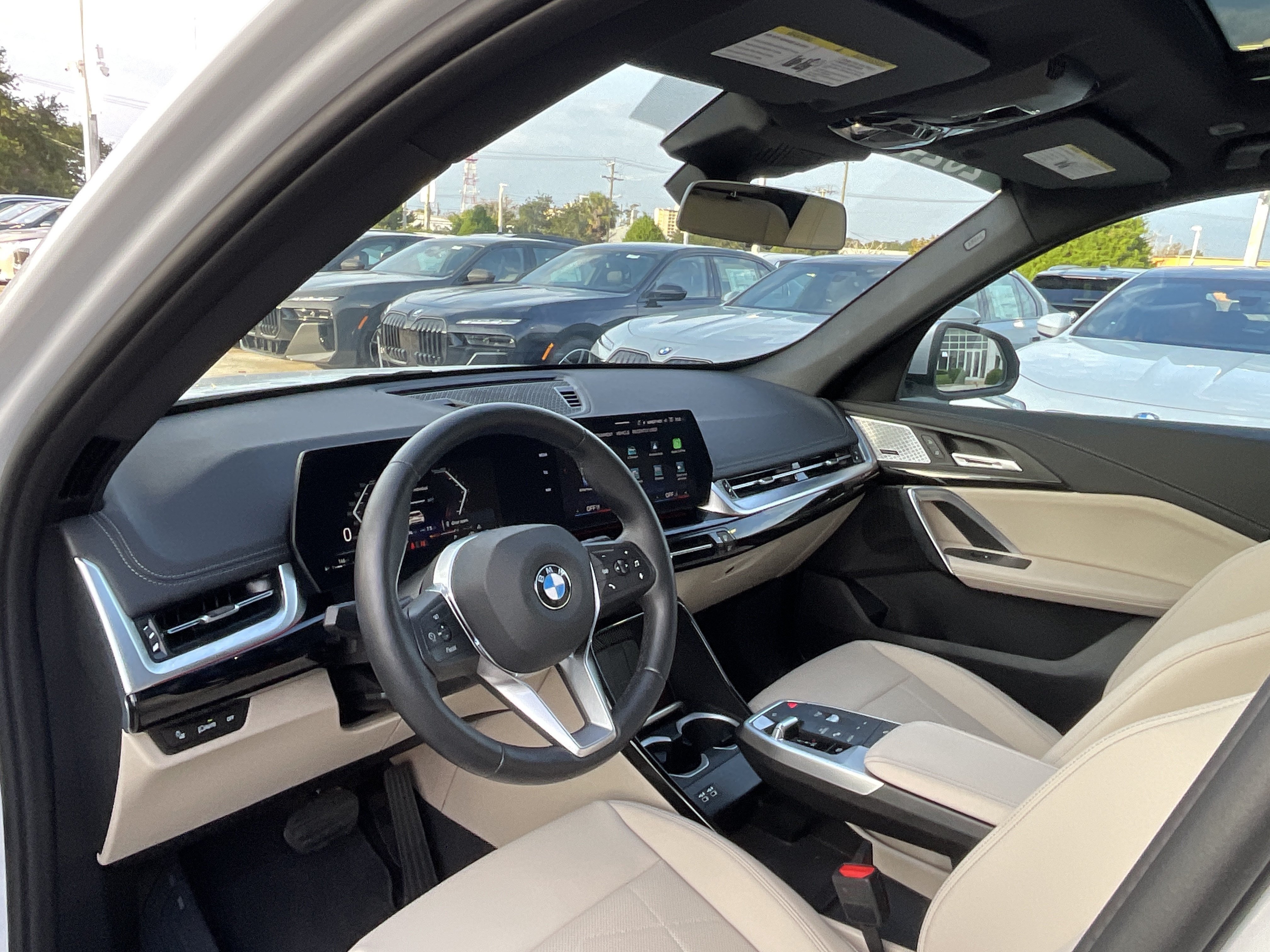Used 2024 BMW X1 xDrive28i w/ Convenience Package AWD/4WD image 9