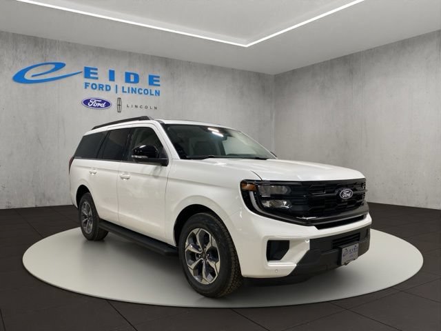 New 2027 Ford Expedition Active AWD/4WD image 1