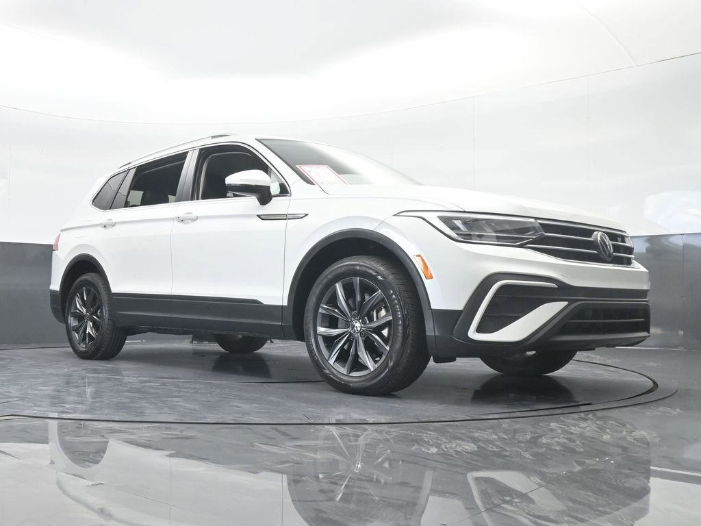 Used 2023 Volkswagen Tiguan SE image 62
