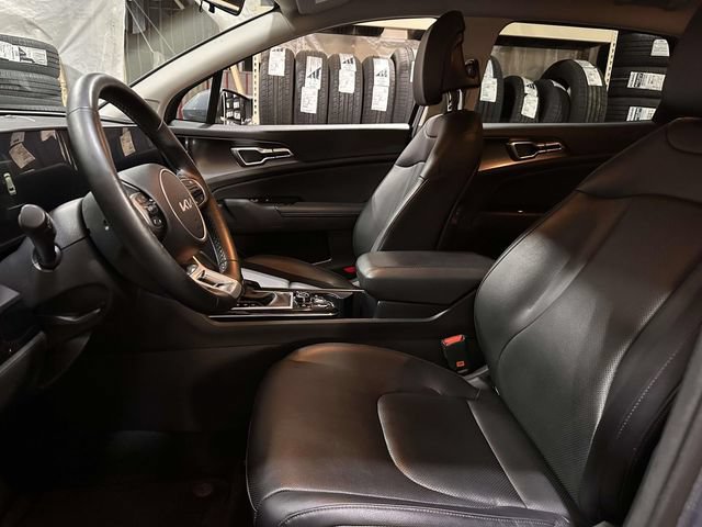Used 2023 Kia Sportage EX AWD/4WD image 17