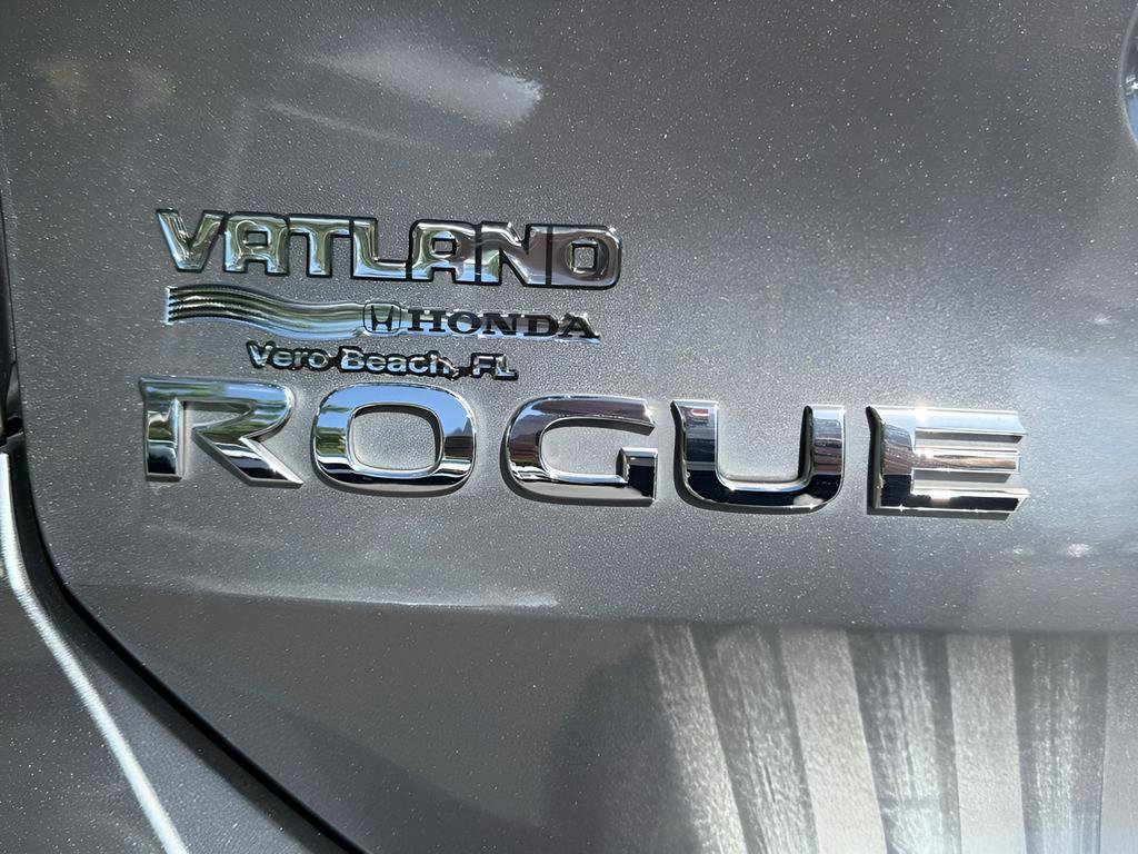 Used 2019 Nissan Rogue SV w/ Premium Package FWD image 37