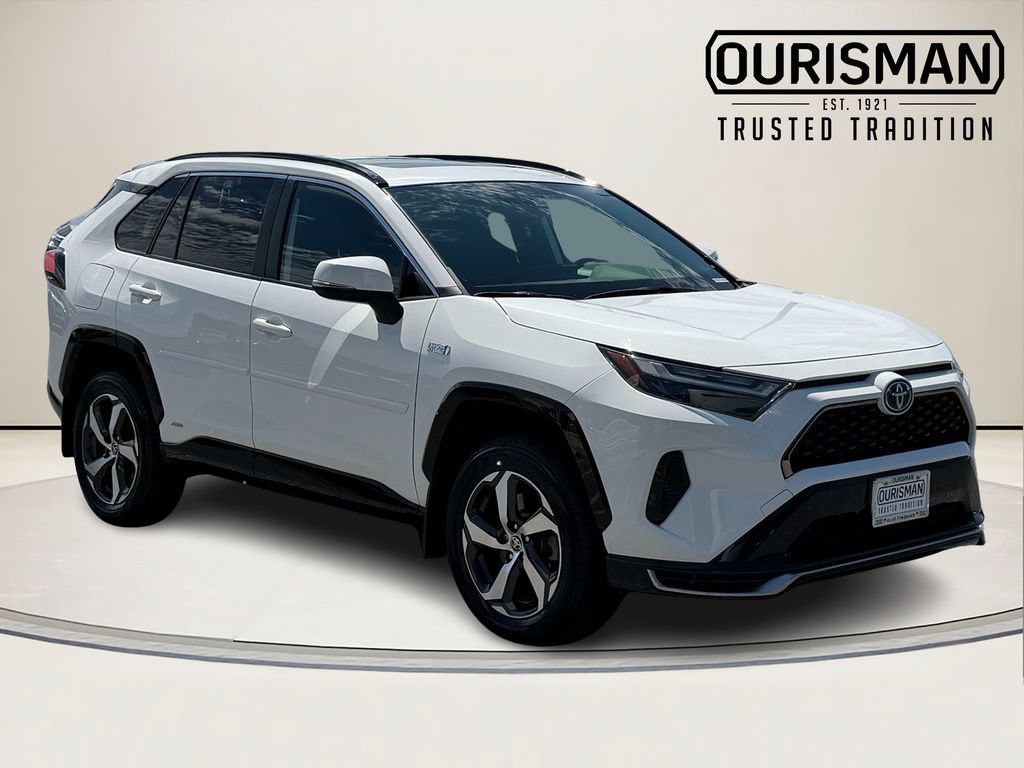 Used 2022 Toyota RAV4 SE w/ Weather & Moonroof Package