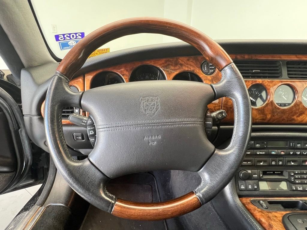 Used 2002 Jaguar XK8 Convertible RWD image 7