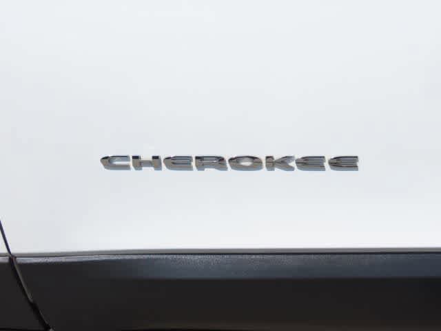 Used 2019 Jeep Cherokee Limited AWD/4WD image 7