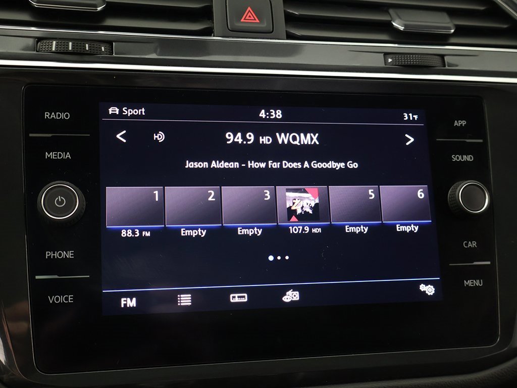 Used 2019 Volkswagen Tiguan SE w/ Panoramic Sunroof Package image 44