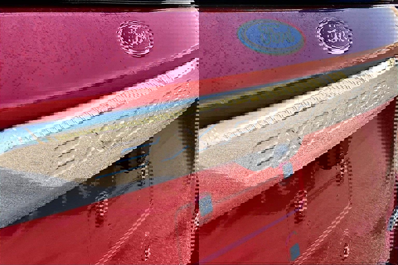 Used 2022 Ford Explorer XLT w/ Equipment Group 202A image 33