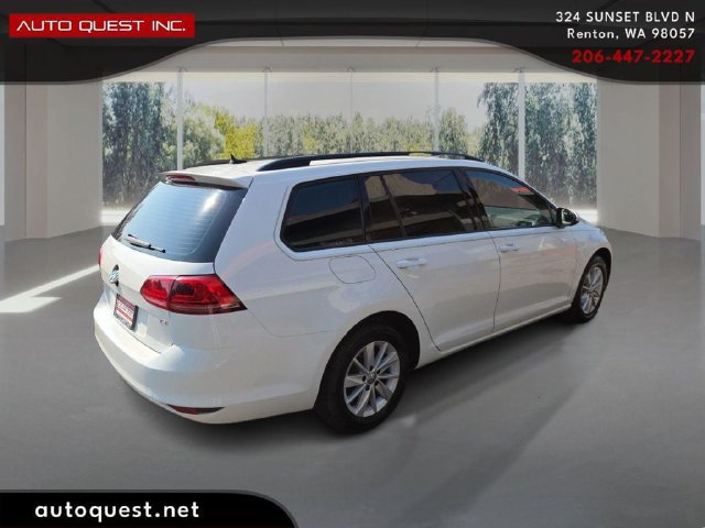Used 2016 Volkswagen Golf S FWD image 5
