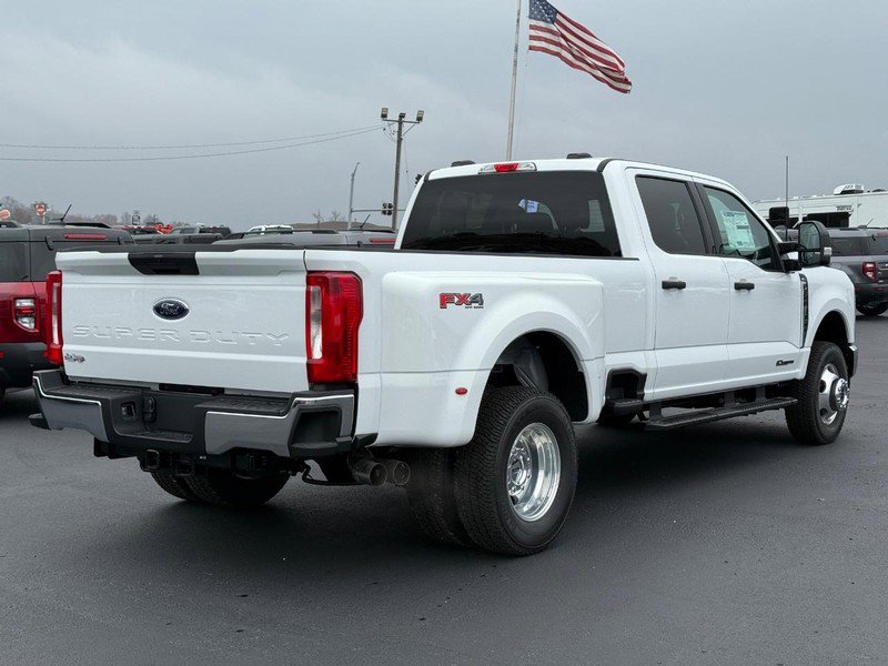 New 2026 Ford F350 XLT image 3