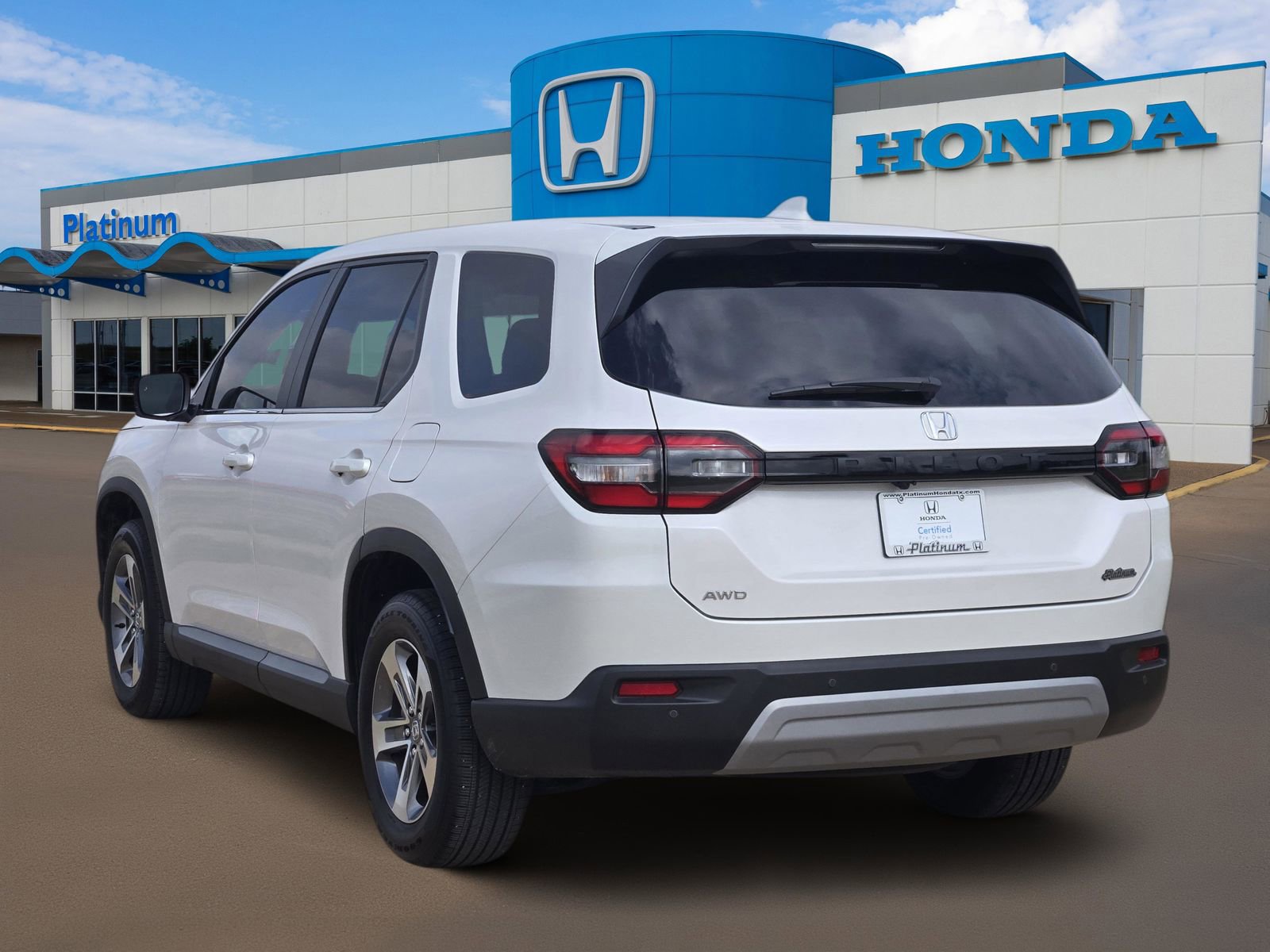 Certified 2025 Honda Pilot EX-L image 4