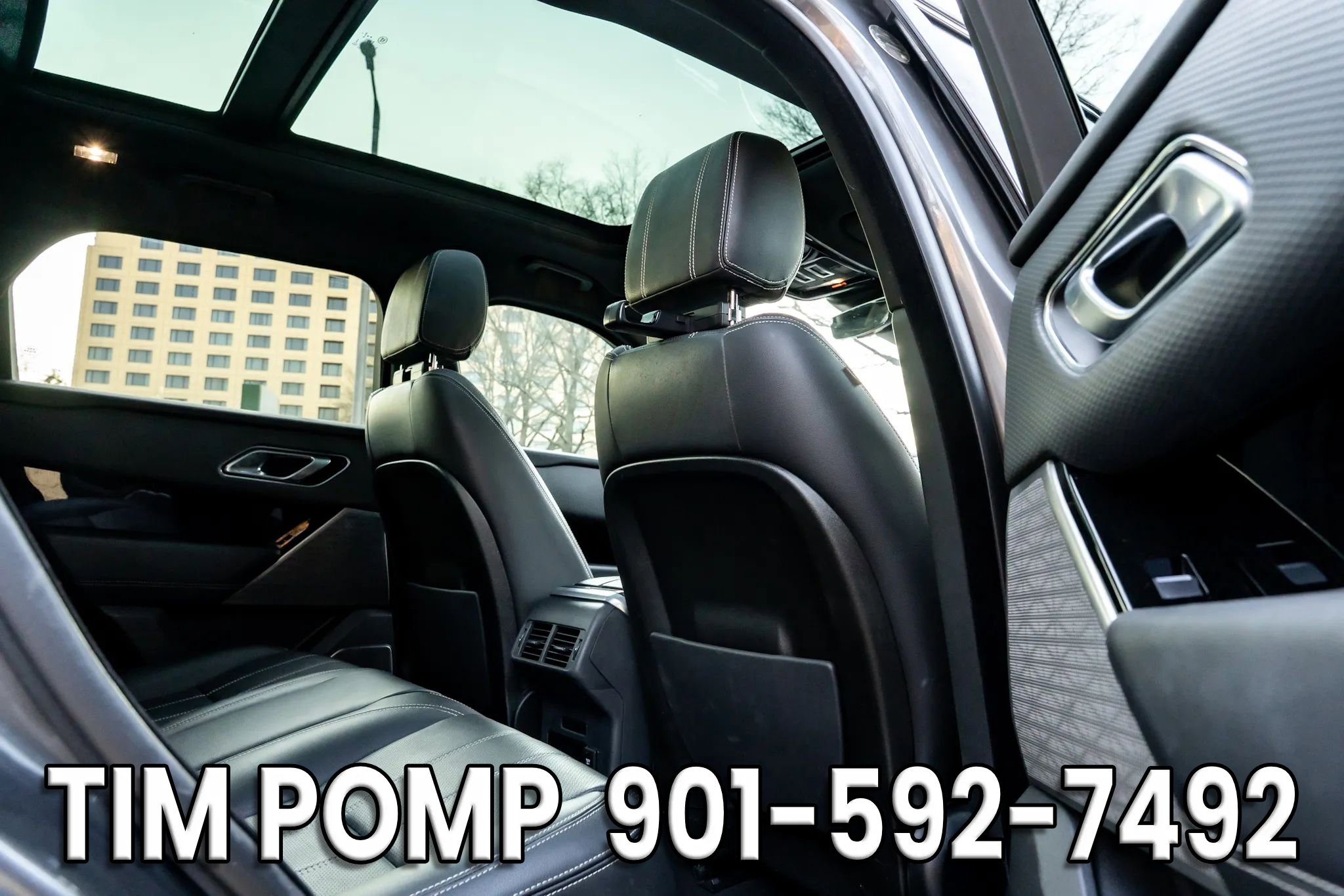 Used 2019 Land Rover Range Rover Velar R-Dynamic SE image 16