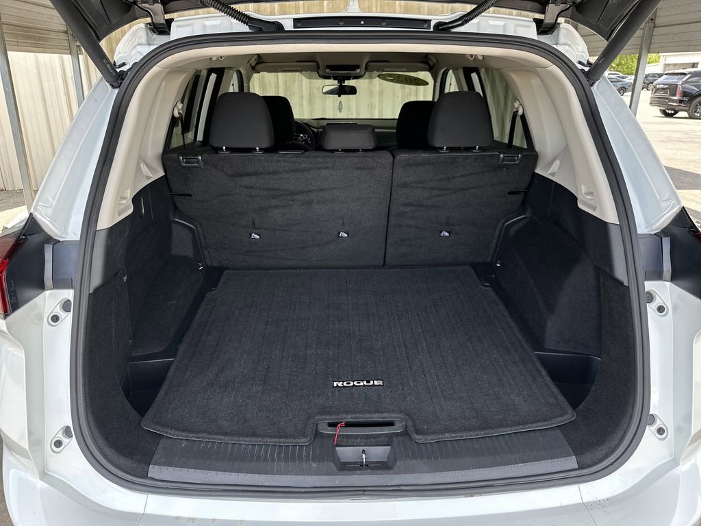 Used 2024 Nissan Rogue SV AWD/4WD image 29