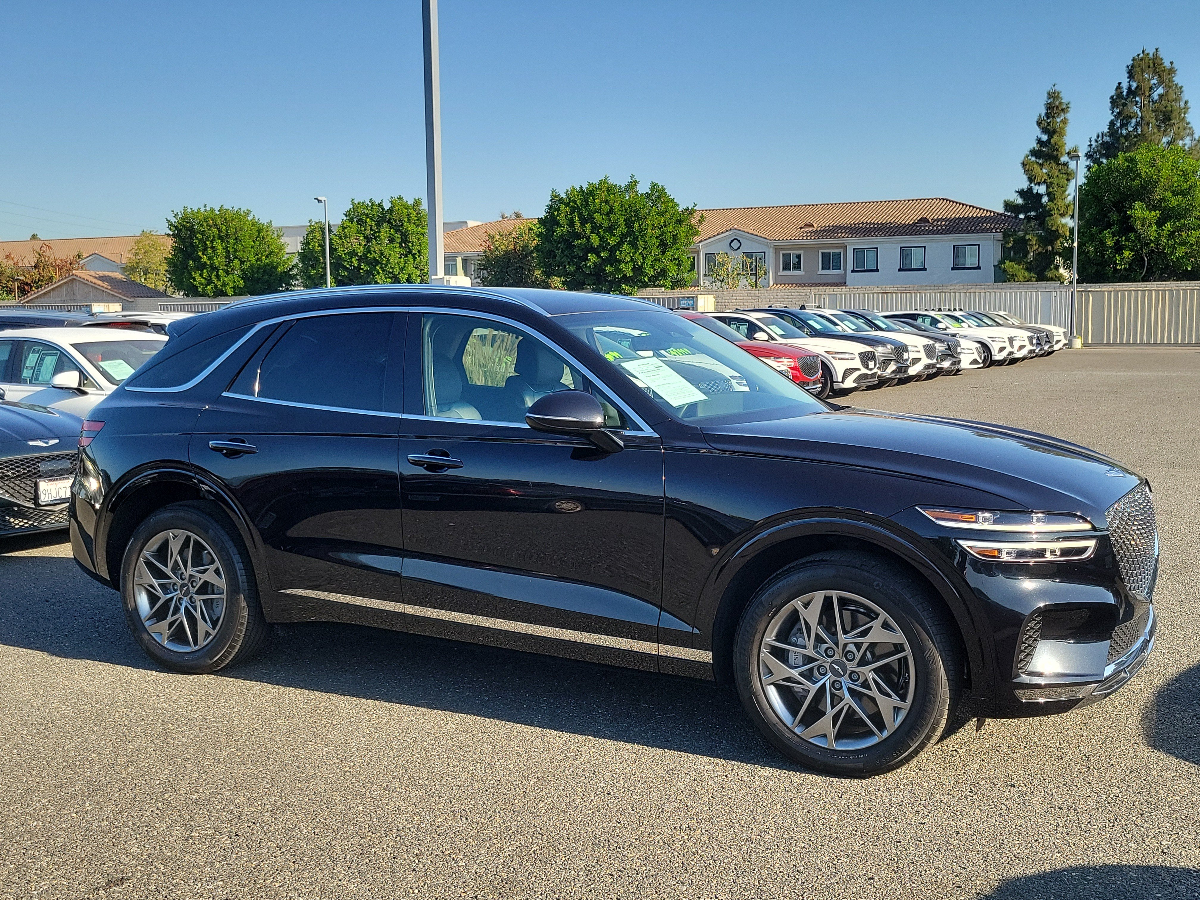 Certified 2024 Genesis GV70 2.5T w/ Cargo Package AWD/4WD image 24