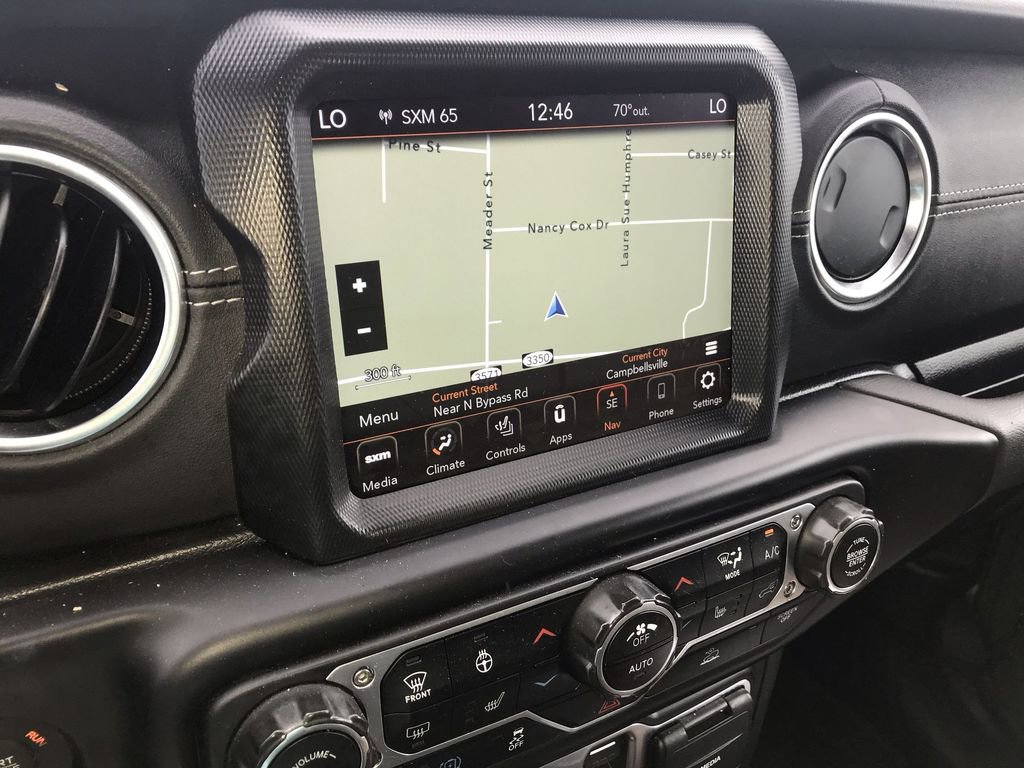 Used 2022 Jeep Wrangler Unlimited Sahara w/ Cold Weather Group AWD/4WD image 16