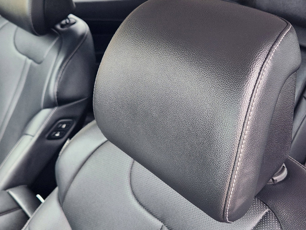 Used 2025 Genesis GV80 2.5T Standard image 14