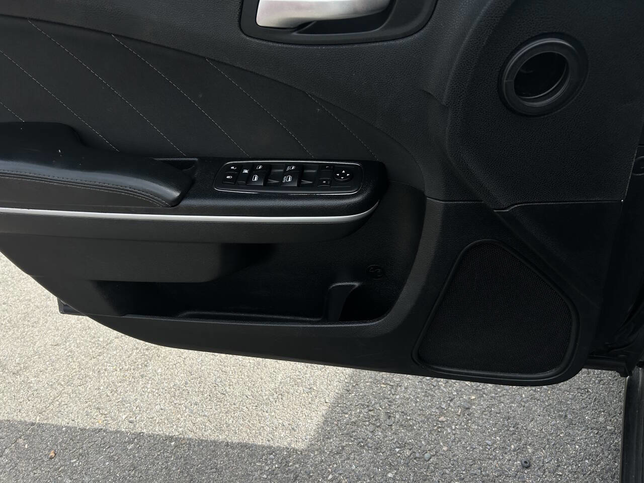 Used 2020 Dodge Charger SXT image 16