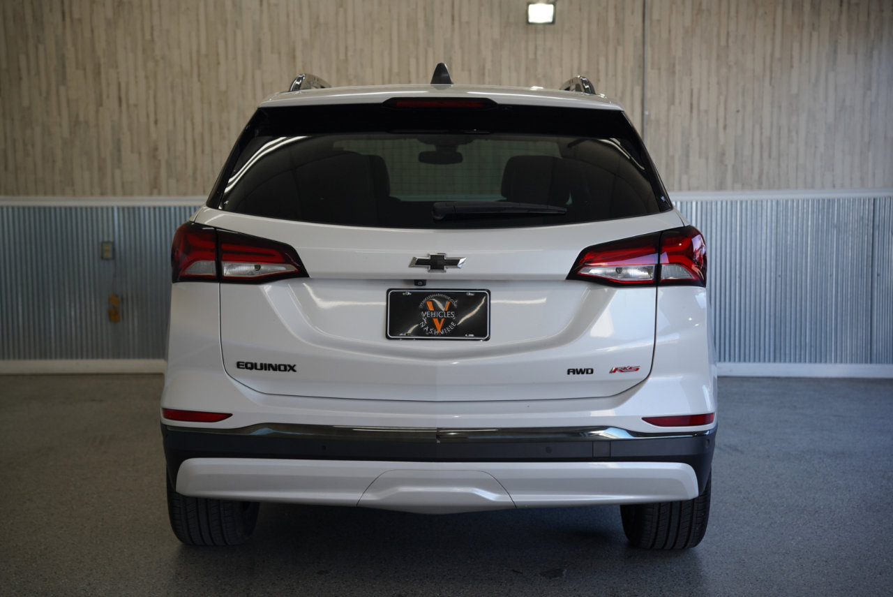 Used 2022 Chevrolet Equinox RS w/ RS Leather Package image 9