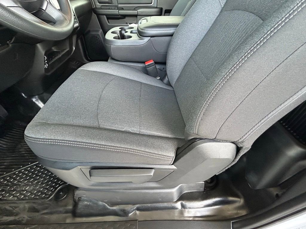 New 2024 RAM 3500 Tradesman image 28