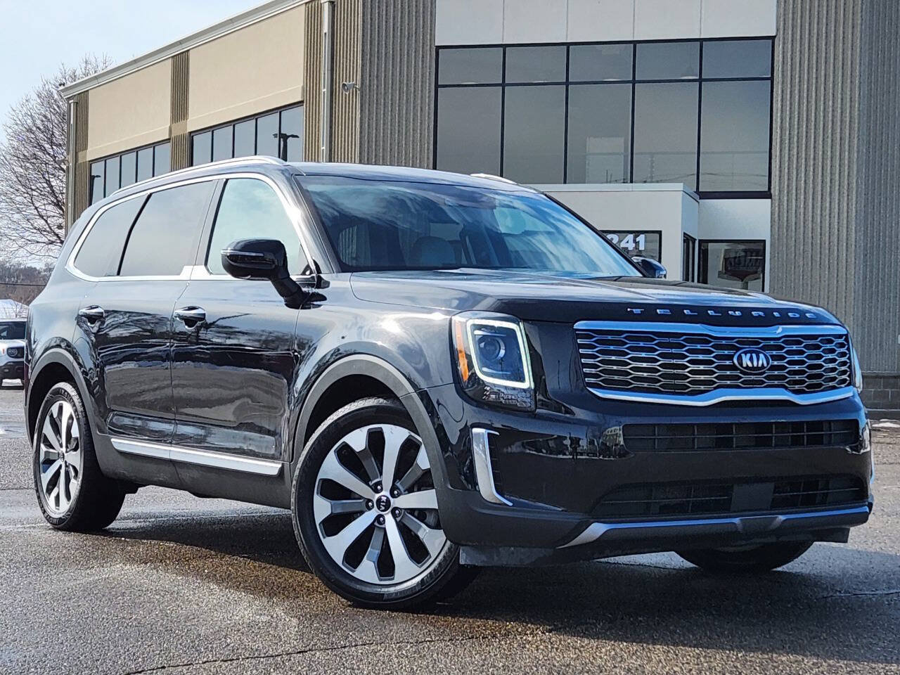 Used 2020 Kia Telluride S w/ S 8 Passenger Seating Package AWD/4WD image 31