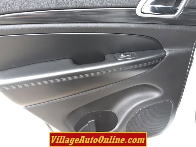 Used 2020 Jeep Grand Cherokee Altitude image 28
