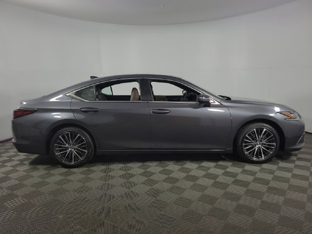 Used 2025 Lexus ES 350 w/ Premium Package FWD image 11