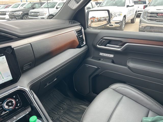 Used 2025 GMC Sierra 1500 Denali AWD/4WD image 13