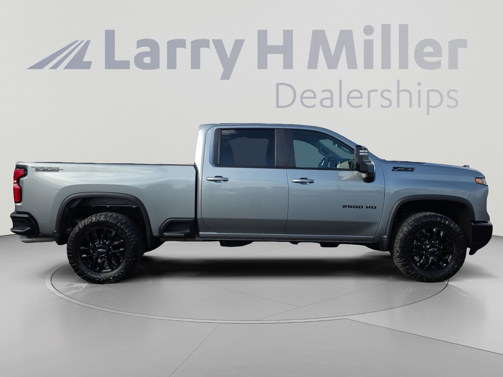 Used 2025 Chevrolet Silverado 2500 LT w/ Trail Boss Package AWD/4WD image 6