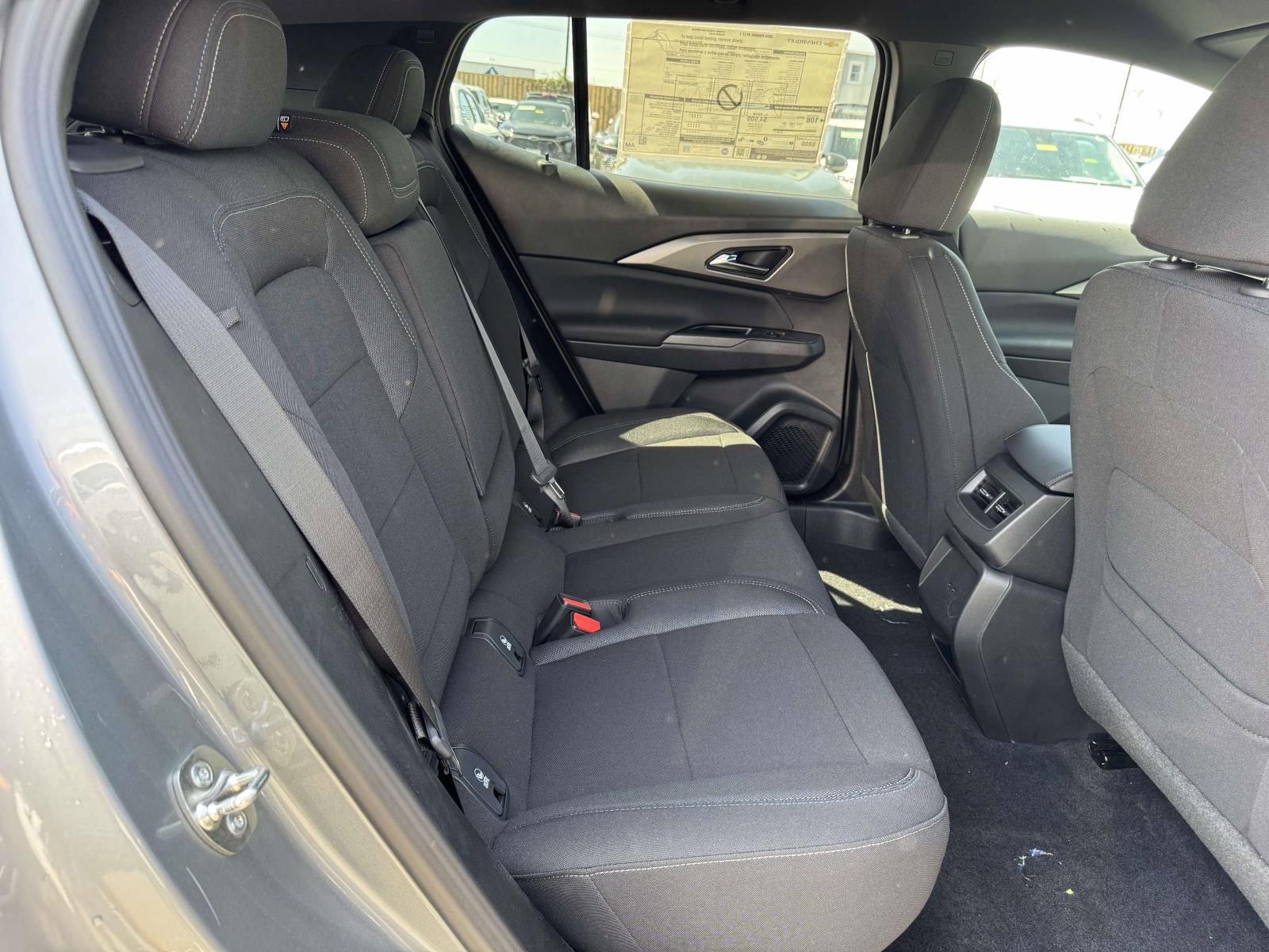 New 2026 Chevrolet Equinox EV LT image 27