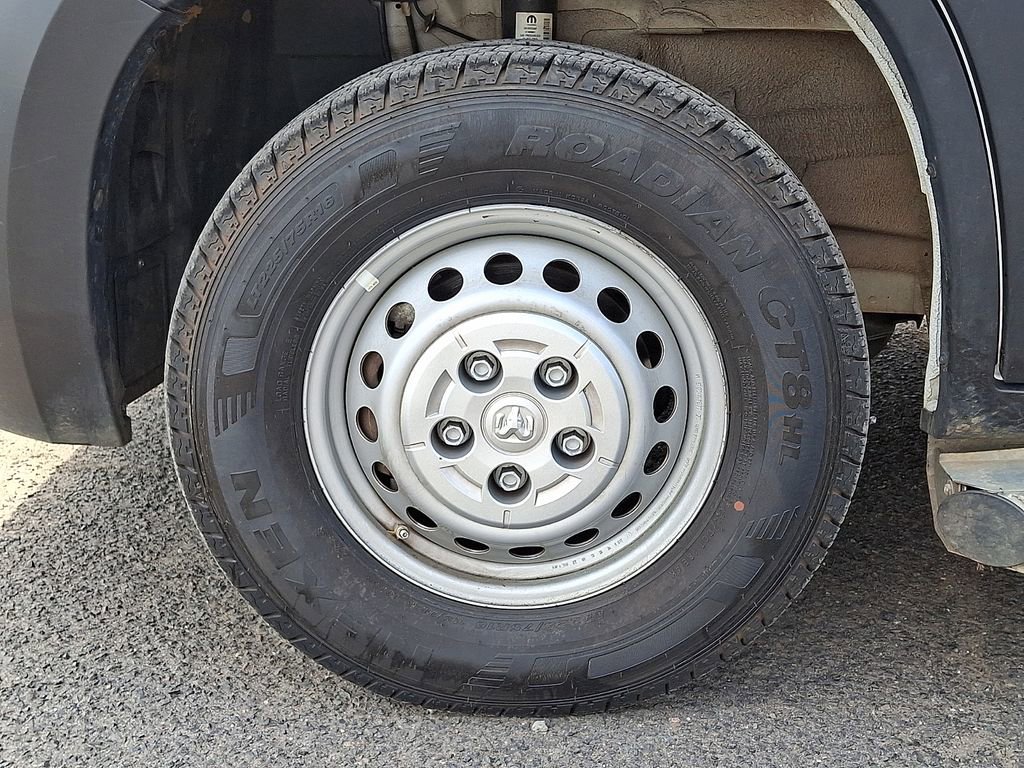 Used 2025 RAM ProMaster 2500 w/ U-Haul Equipment Group image 33