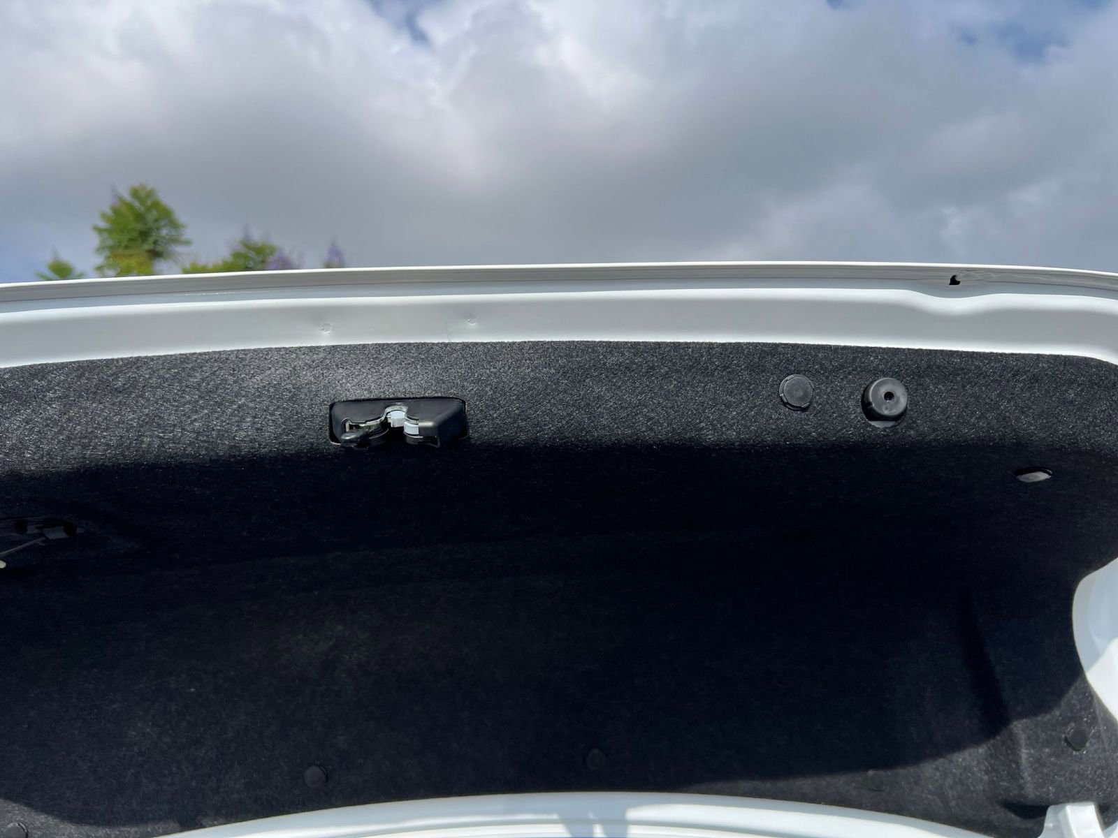 Used 2025 Nissan Sentra SV FWD image 24