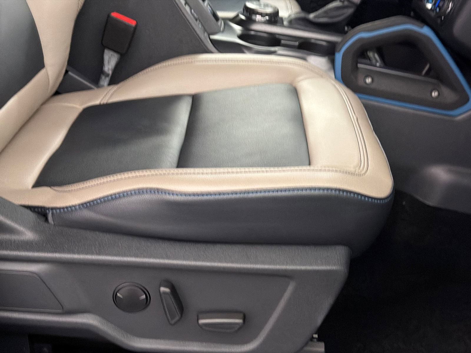 Used 2024 Ford Bronco Wildtrak image 12