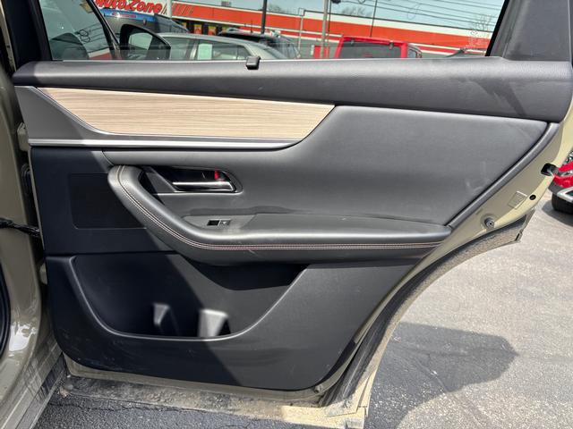 Certified 2025 MAZDA CX-70 Plug-In Hybrid w/ Premium Pkg image 14