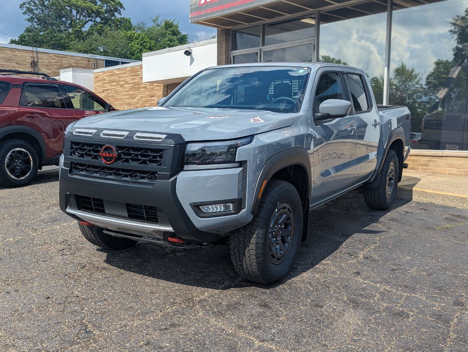 New 2026 Nissan Frontier PRO-4X w/ Tow Package AWD/4WD image 2