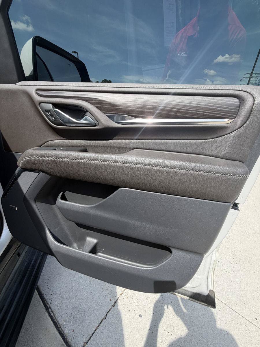 Used 2023 GMC Yukon XL Denali RWD image 19