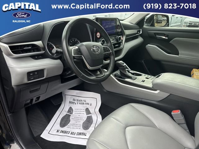 Used 2024 Toyota Highlander XLE image 17