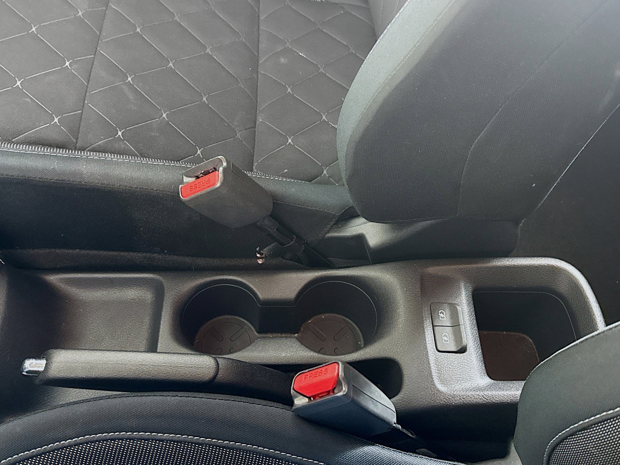 Used 2018 Nissan Kicks SV image 18