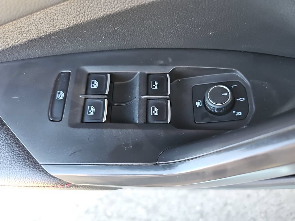 Used 2025 Volkswagen Jetta GLI Autobahn FWD image 32