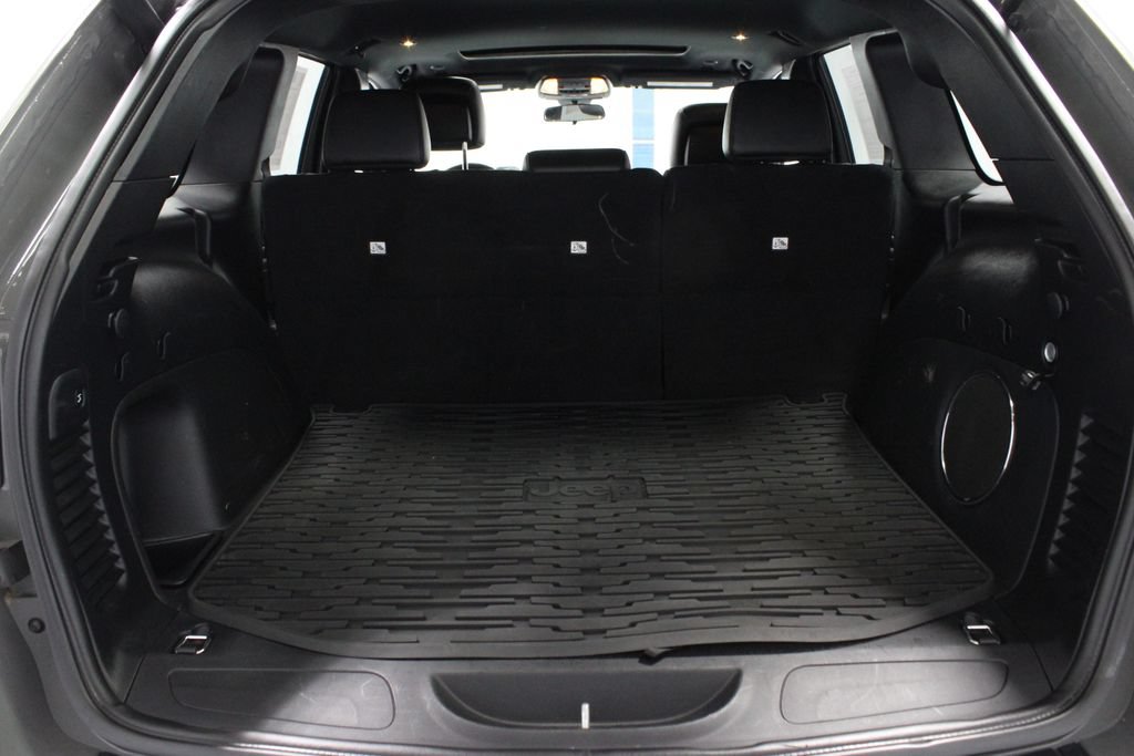 Used 2021 Jeep Grand Cherokee Laredo X AWD/4WD image 17