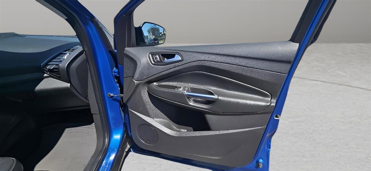 Used 2018 Ford Escape SEL w/ Ford Safe & Smart Package image 23