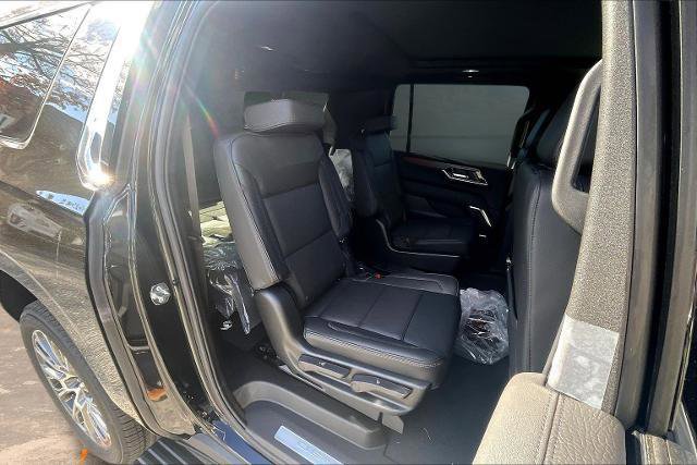 New 2026 GMC Yukon XL Denali w/ Sun & Power Step Package image 9
