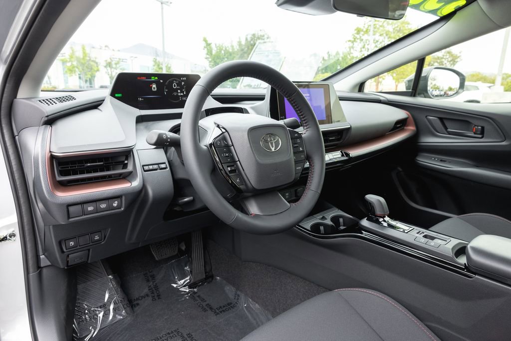 Used 2026 Toyota Prius Plug-In Hybrid image 10